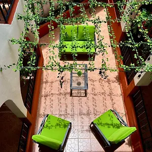 https://coco-del-mar.quintano-roohotels.com